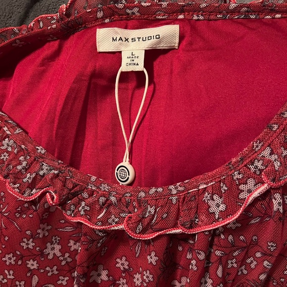 Max Studio, Woman’s Dress , Large , Red Floral Print. NWT - Picture 2 of 4